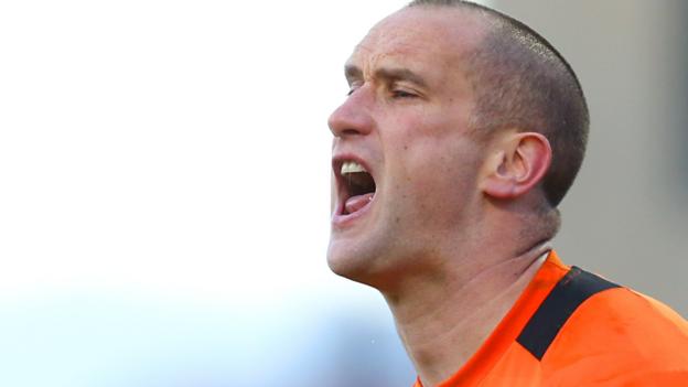 Barry Roche: Morecambe goalkeeper agrees new one-year contract