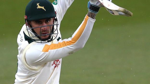 Yorkshire edge day to leave game poised