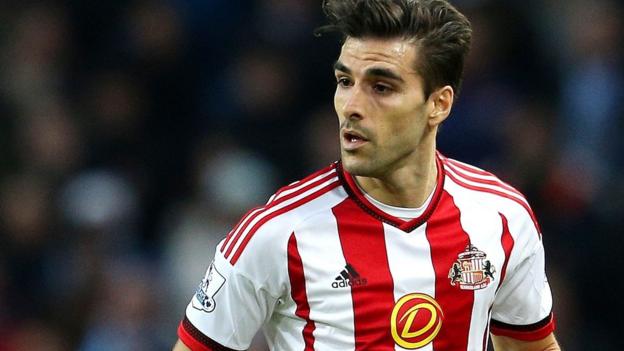 Blackburn sign midfielder Gomez