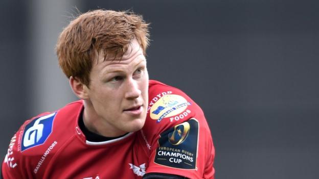 Patchell back to start for Scarlets