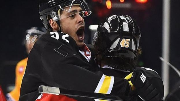 Panthers beat Devils to lift cup