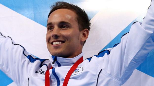 Daniel Keatings: Glasgow 2014 gold medallist retires from gymnastics - BBC News