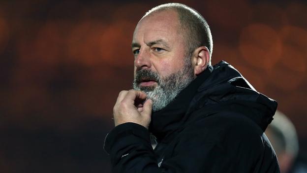 Keith Hill: Rochdale manager signs five-year deal at League One side