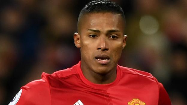 Antonio Valencia: Man Utd trigger defender's one-year contract extension