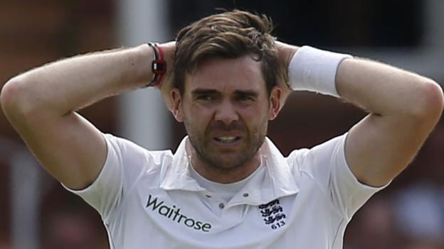 England v Pakistan: James Anderson doubtful with shoulder injury