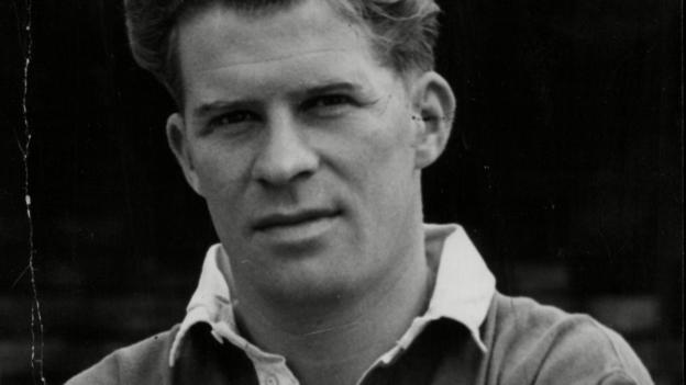 Noel Kinsey: Former Wales forward dies - BBC Sport - BBC Sport