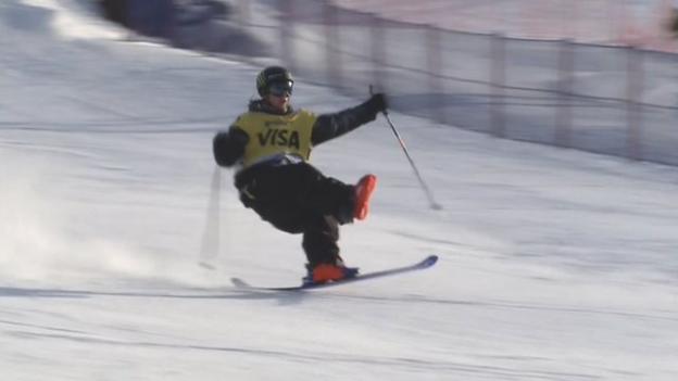 VIDEO: James Woods lands jump on one ski