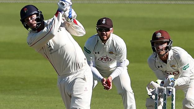 County Championship: Lancashire tail fights back against Surrey on day one