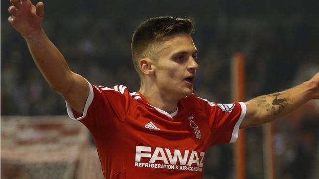 Jamie Paterson: Bristol City sign Nottingham Forest forward