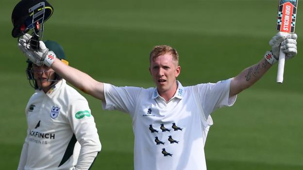County Championship: Luke Wells puts Sussex on top against Worcestershire
