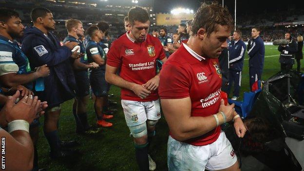 Leigh Halfpenny looks dejected after defeat against the Blues
