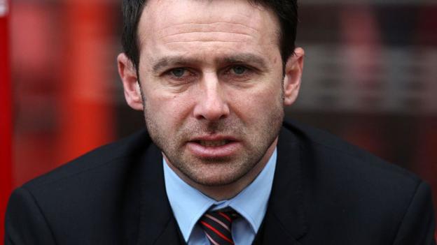 Freedman sacked as Forest manager
