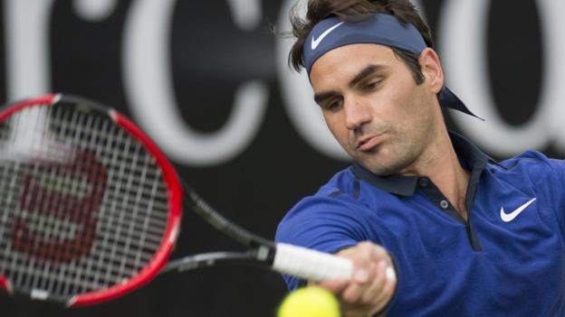 Roger Federer wins on return from injury in Stuttgart