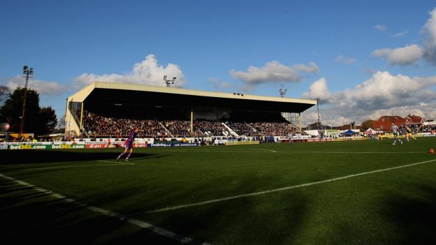 Craig King: Luton Town goalkeeper joins Southport on loan