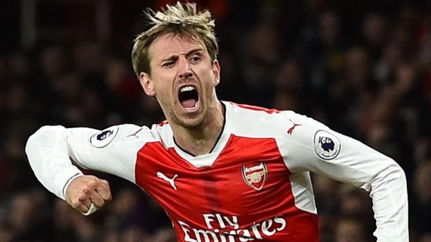 Late Huth own goal gives Arsenal win over Leicester