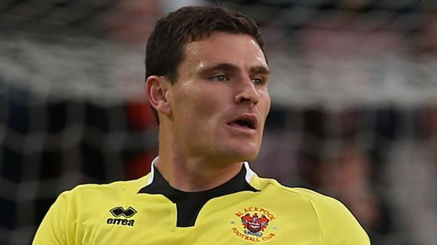Kyle Letheren: Blackpool goalkeeper signs for York City