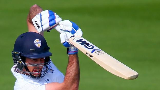 Glamorgan v Derbyshire: Derby fight back after seamers strike
