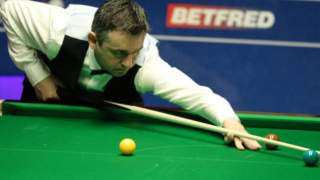 McManus knocks out 'disgusting' Carter