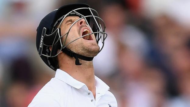 Nick Compton: Middlesex and England batsman to take break from cricket