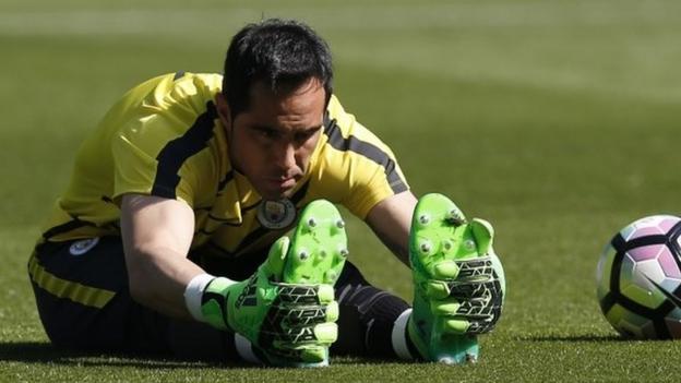Claudio Bravo: Pep Guardiola says Man City keeper has world-class footwork