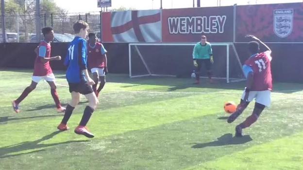 FA People's Cup: Hammers keeper saves a point