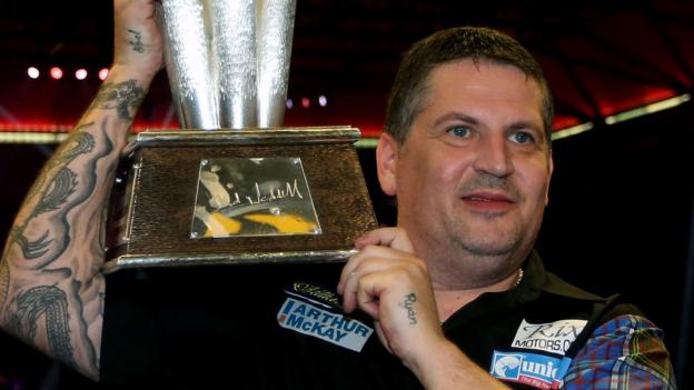 PDC World Championship: Gary Anderson to play Per Laursen or <b>Andy Boulton</b> ... - _86952023_gettyimages-461026976
