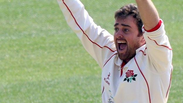 Lancashire v Middlesex: Champions on brink of defeat at Southport