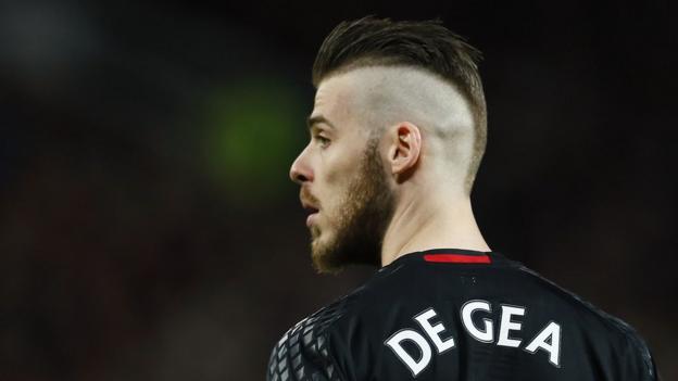 David de Gea: Manchester United hope to resist Real Madrid move for keeper