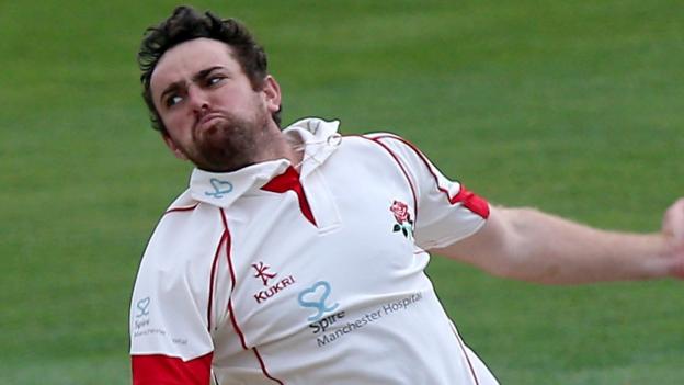 Surrey v Lancashire: Stephen Parry and Simon Kerrigan put hosts to sword