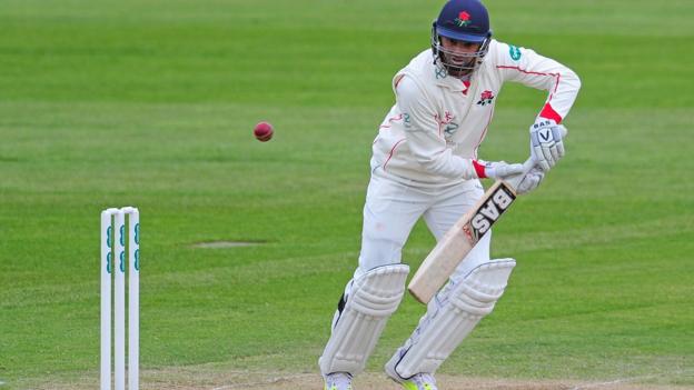 Petersen in good nick as Lancs dominate