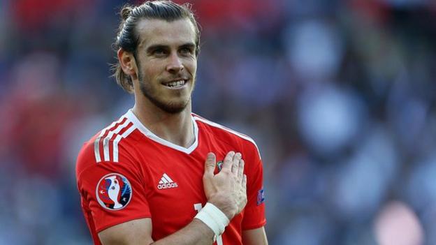 Gareth Bale hand on heart