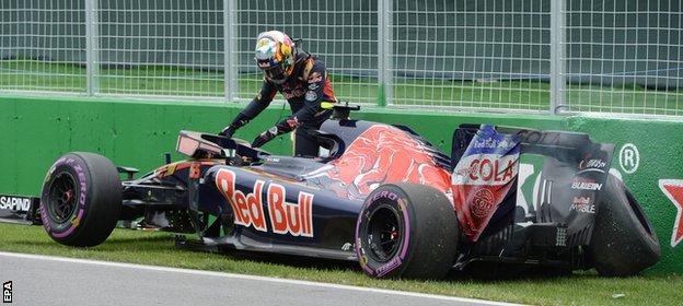 Carlos Sainz crashes his car in Saturday qualifying