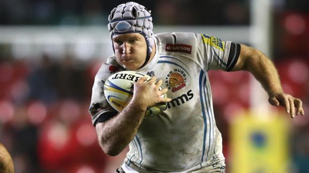 Exeter close gap on leaders Wasps with win at Leicester