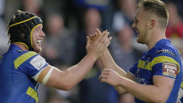 Warrington Wolves: Chris Hill and Ben Currie agree new contracts