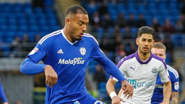 Neil Warnock: Cardiff City boss questions Kenneth Zohore contract timing
