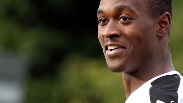 Toby Ajala: Gateshead sign former Torquay United winger - BBC News