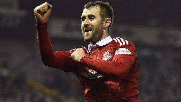 McGinn double helps Aberdeen move second