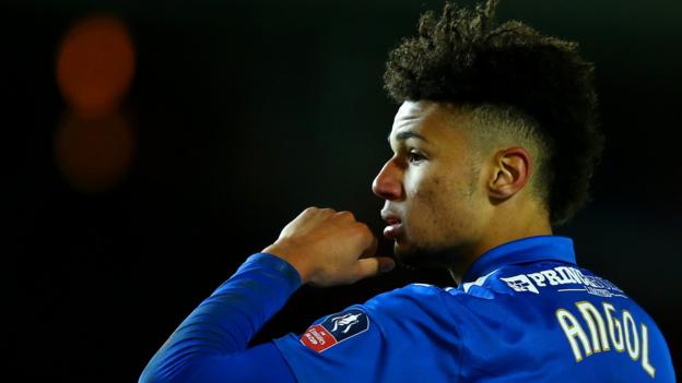 Lee Angol and Hayden White join Mansfield Town from ... - BBC Sport