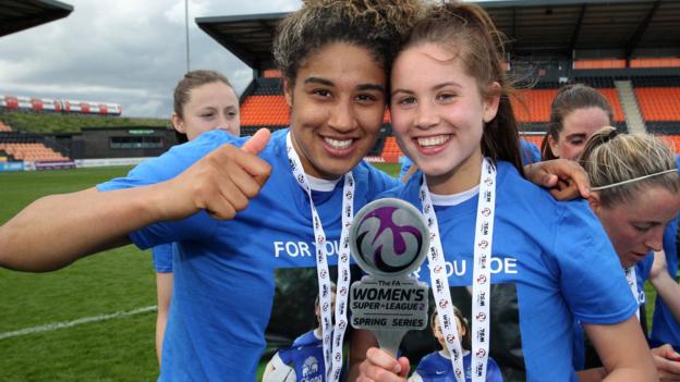 Zoe Tynan: WSL 2 winners Everton Ladies pay tribute to late former midfielder