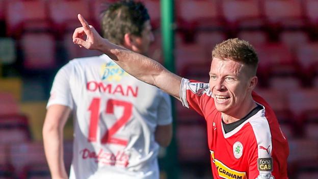 Irish Premiership: Currie out to end miserable Reds record
