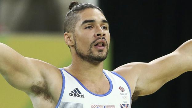 Gymnast Smith visits mosques after 'messing up'