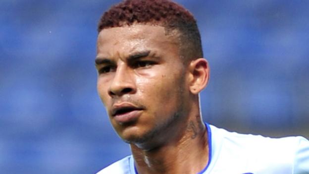 Leon Lobjoit: Northampton Town bring in non-league striker - BBC Sport