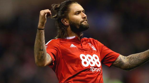 Henri Lansbury: Philippe Montanier says midfielder's future out of his hands