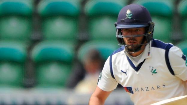 Lancashire v Yorkshire: Jack Leaning & Jack Brooks lead Tykes charge in Roses match