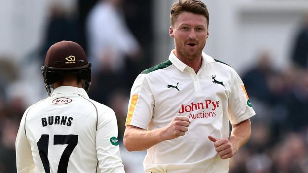 Notts in charge as Surrey follow on