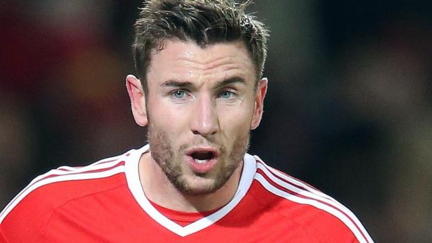 Paul Dummett: Newcastle say defender 'has not retired' from Wales permanently - BBC Sport