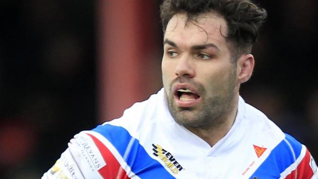 Anthony England: Wakefield forward agrees new contract with Wildcats
