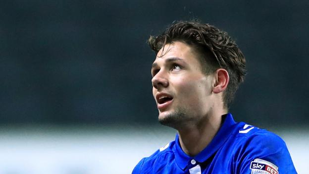 Rob Hunt: Oldham Athletic sign defender from Brighton & Hove Albion
