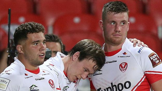 St Helens boost play-off hopes with win over leaders Hull FC