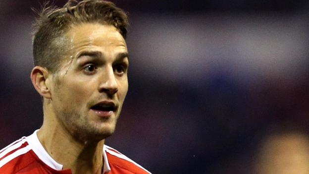 Chris Cohen: Nottingham Forest club captain signs new contract